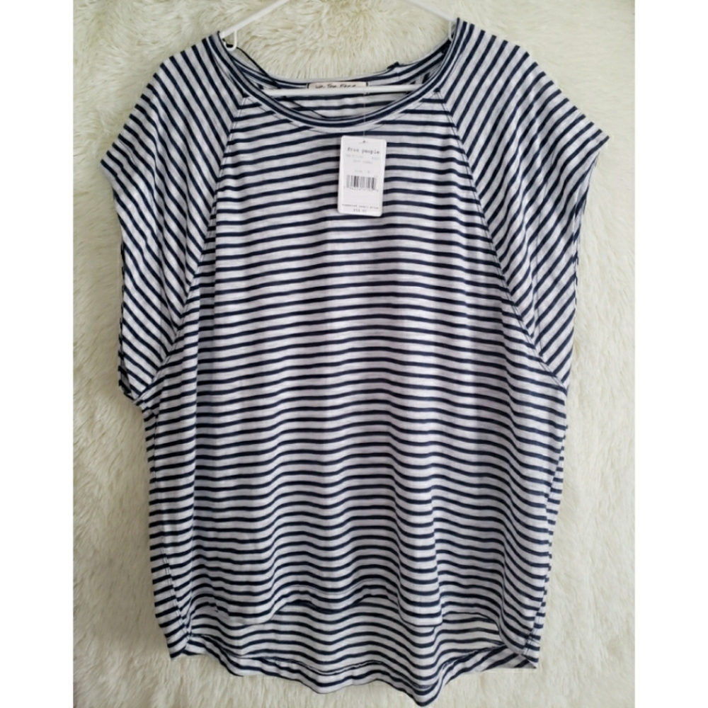 NWT WE THE FREE TOP M